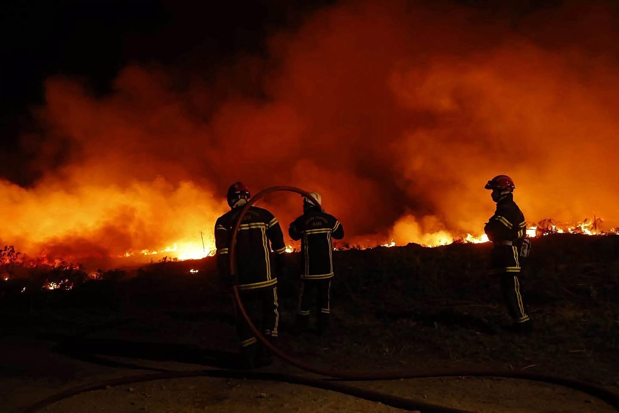 Lire la suite à propos de l’article L’augmentation de l’exposition des pompiers aux risques sanitaires en lien avec la recrudescence des feux de forêts en 2026.